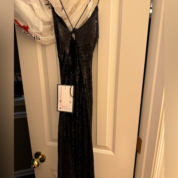 Beautiful brand new open-back sequin prom dress! - Picture 3 of 6